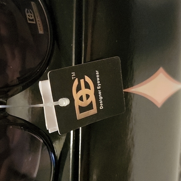 Designer eye glasses - Picture 9 of 11